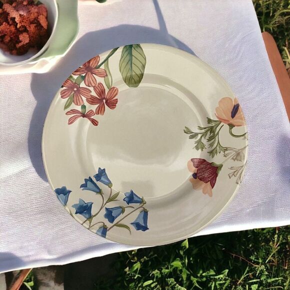 LONGABERGER Botanical Fields 9” Luncheon Salad Plate Pottery Floral Design #4 - Picture 1 of 4